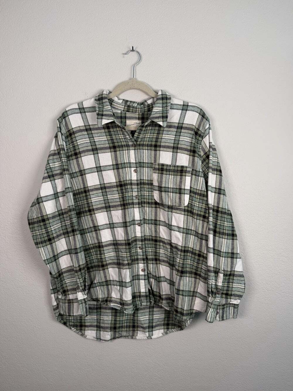 WOMEN'S PLAID LONG SLEEVE BUTTON-DOWN SHIRT GREEN PLAID XXL UNIVERSAL THREAD